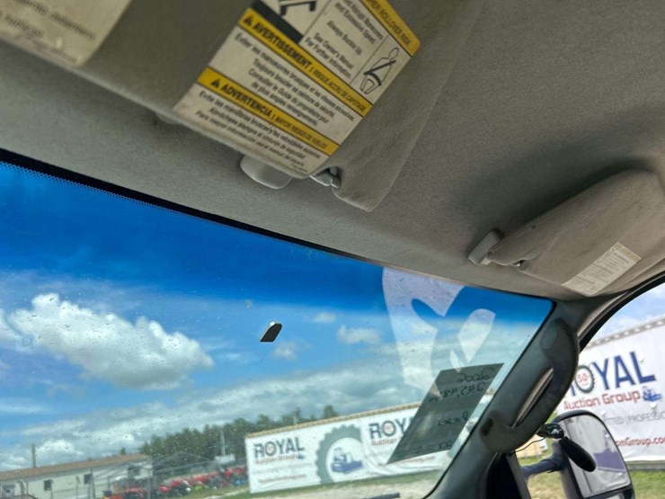 2006-ford-f550-image-19