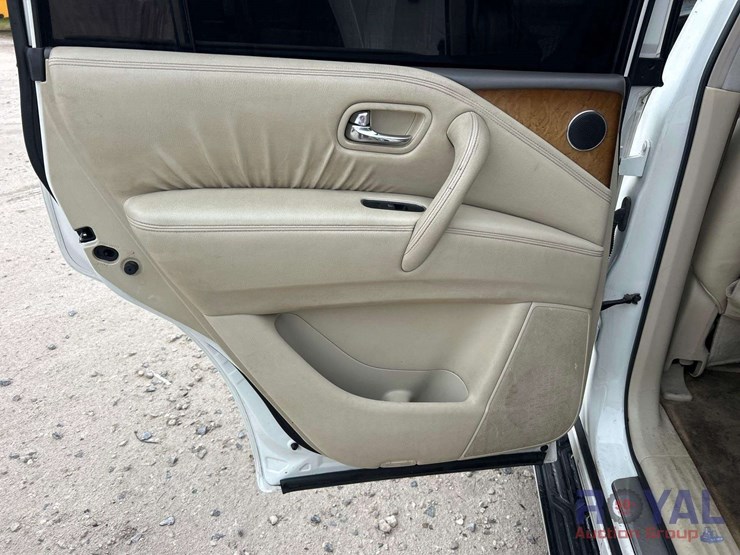 2012-infiniti-qx56-image-20