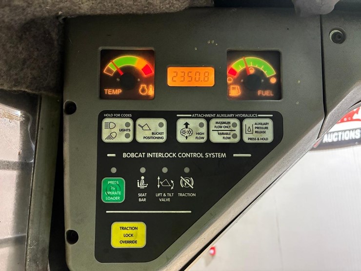 bobcat-t140-image-25