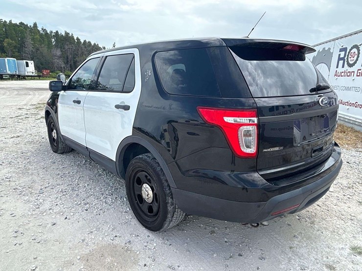 2013-ford-explorer-image-4