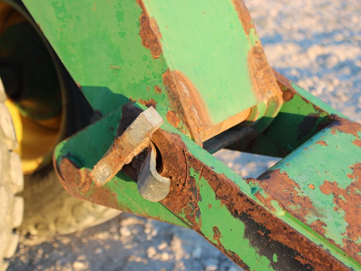 john-deere-1590-image-49