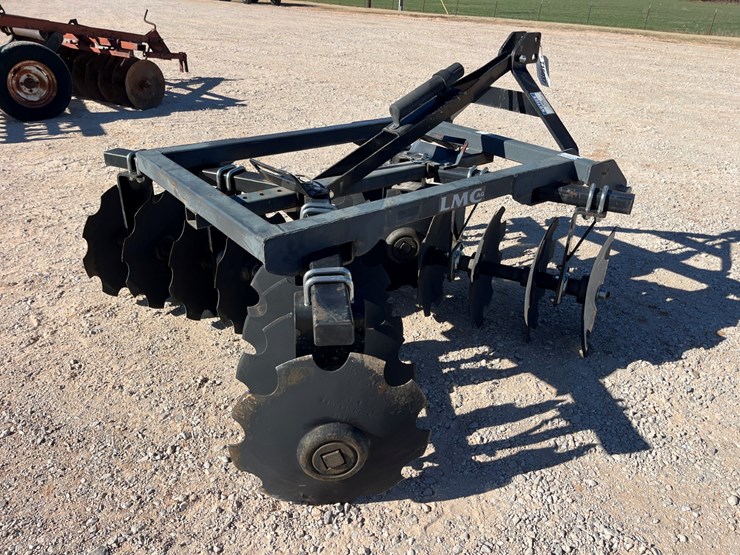 #t15037-•-lmc-1618m-disk-image-4