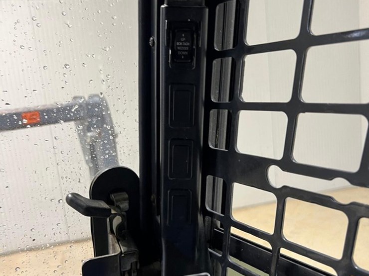 2019-bobcat-t770-image-33