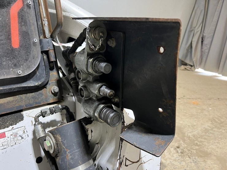 bobcat-t320-image-11