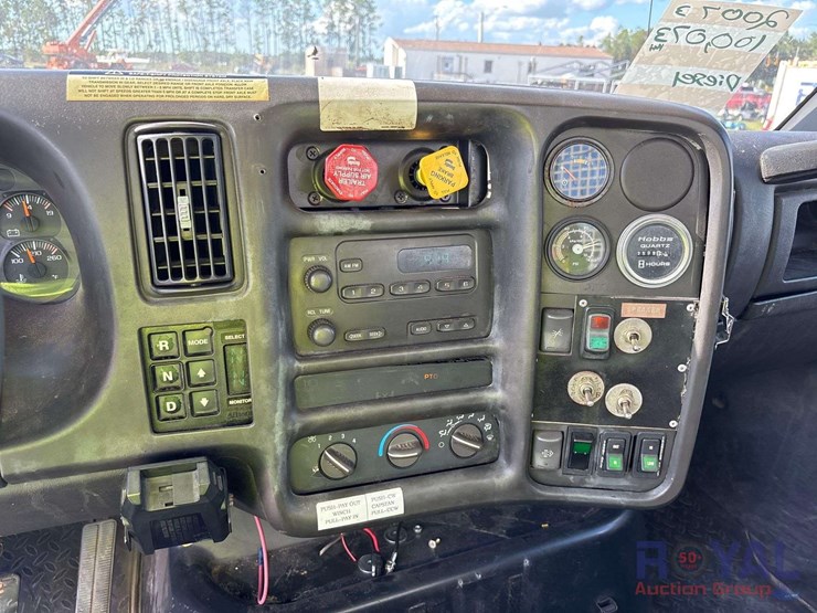 2007-gmc-c8500-altec-dl45tr-insulated-material-handling-digger-derrick-truck-image-15