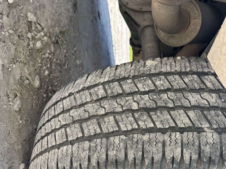 2022-chevrolet-silverado-image-21