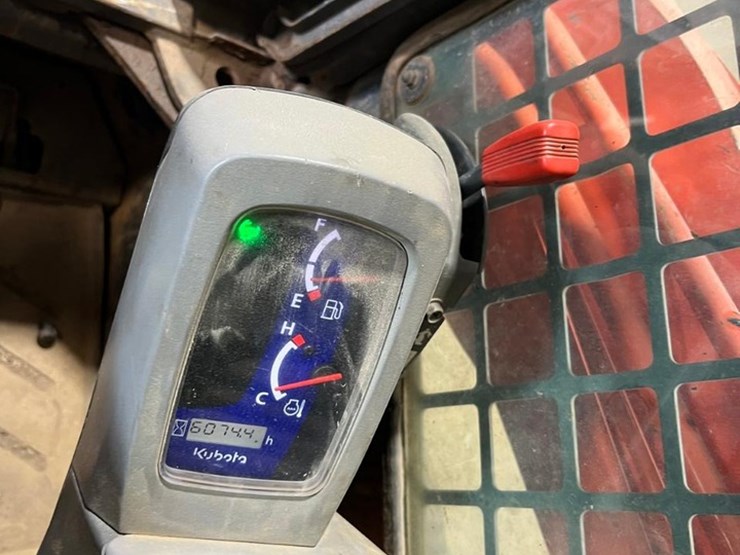kubota-svl75-2-image-25