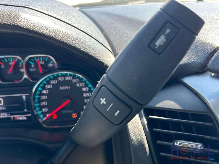 2018-chevrolet-tahoe-image-13