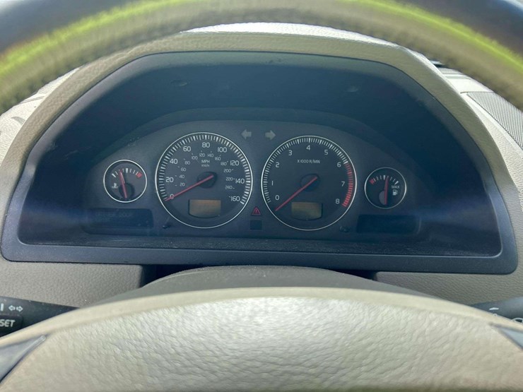 2004-volvo-xc90-image-13