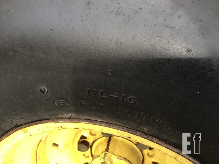 1985-john-deere-2350-image-21