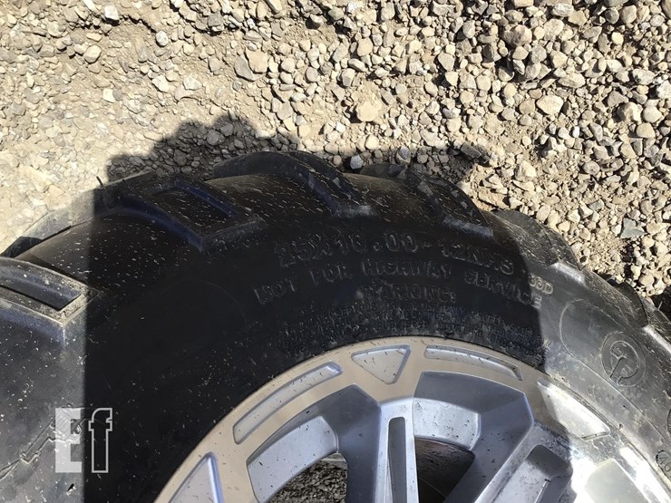 2016-kubota-rtv-x1120-image-24