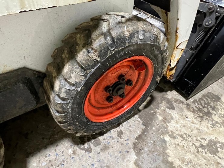 2017-bobcat-s70-image-16