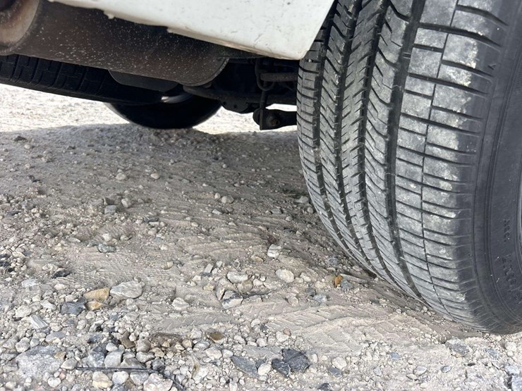 2018-chevrolet-tahoe-image-21