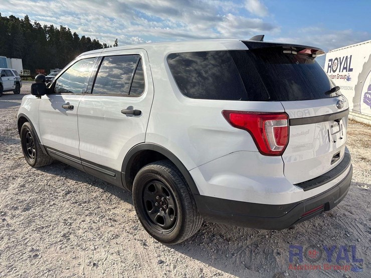 2018-ford-explorer-image-4