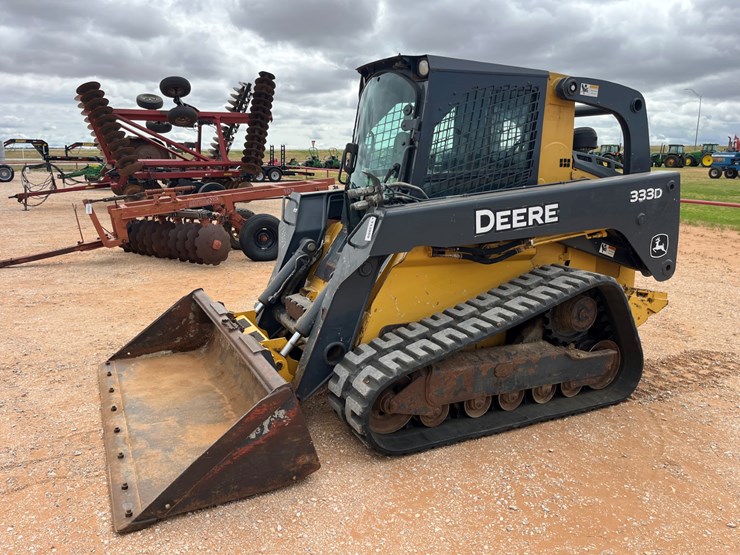 2010-deere-333d-image-1