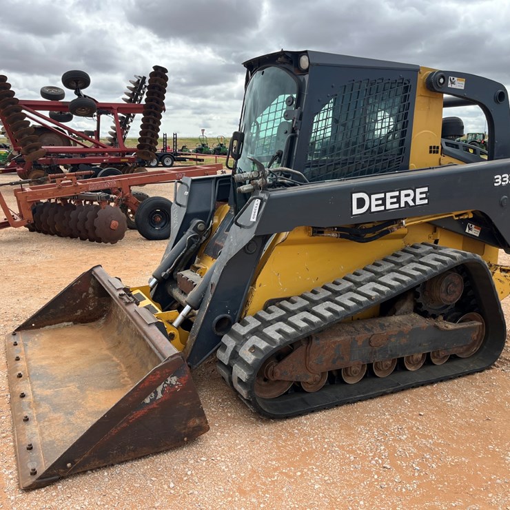 2010 DEERE 333D