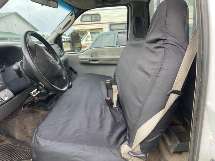 2004-ford-f550-image-15