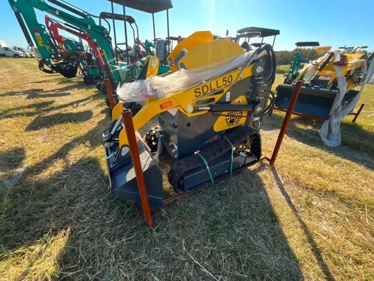 unused-sdll50-ride-on-mini-skid-steer-track-image-1