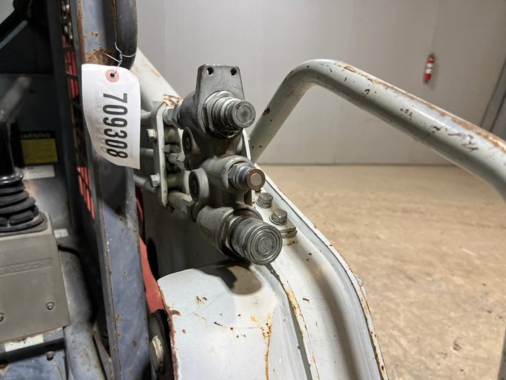 takeuchi-tl130-image-11