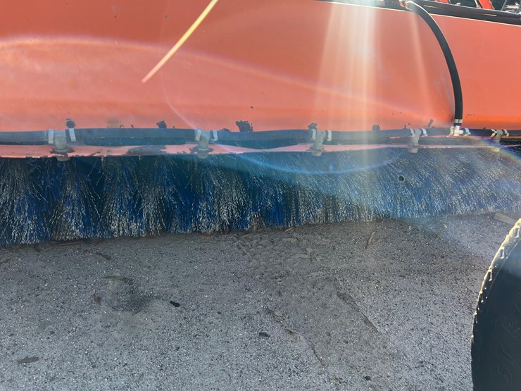 lay-mor-sweepmaster-300-image-11