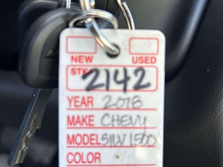 2018-chevrolet-1500-image-31