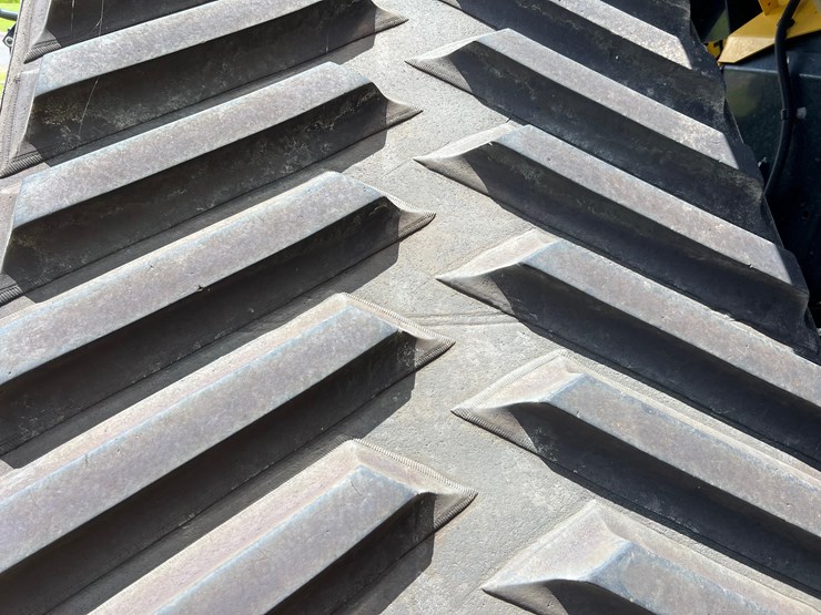 2023-new-holland-cr10.90-image-11