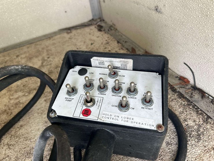 2015-ram-5500-versalift-sst-40ne-40ft-sign-bucket-truck-image-20