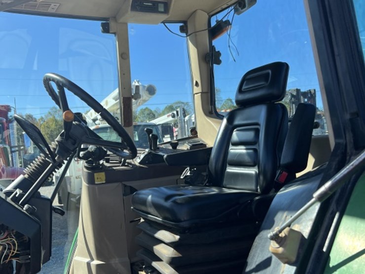 john-deere-6405-image-11