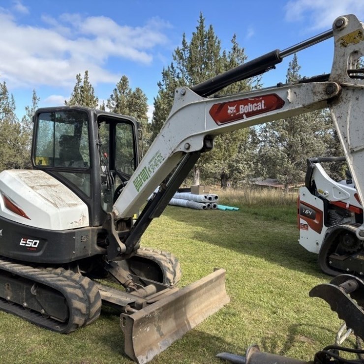 2022 BOBCAT E50