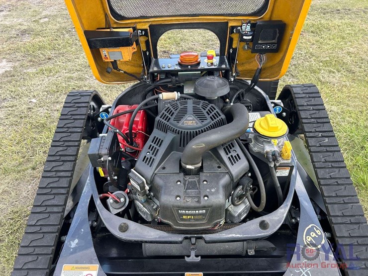 2022-mcconnel-traxx-rc28-43in.-remote-controlled-slope-mower-image-7