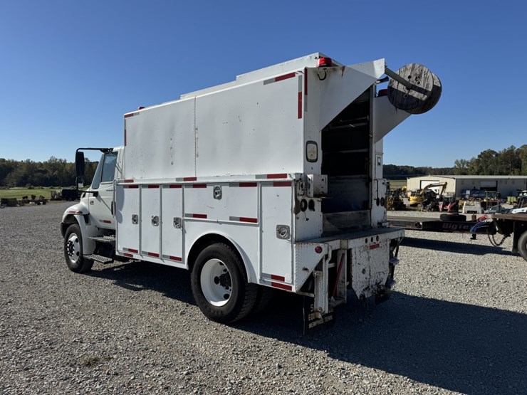 2004-international-durastar-4200-image-11