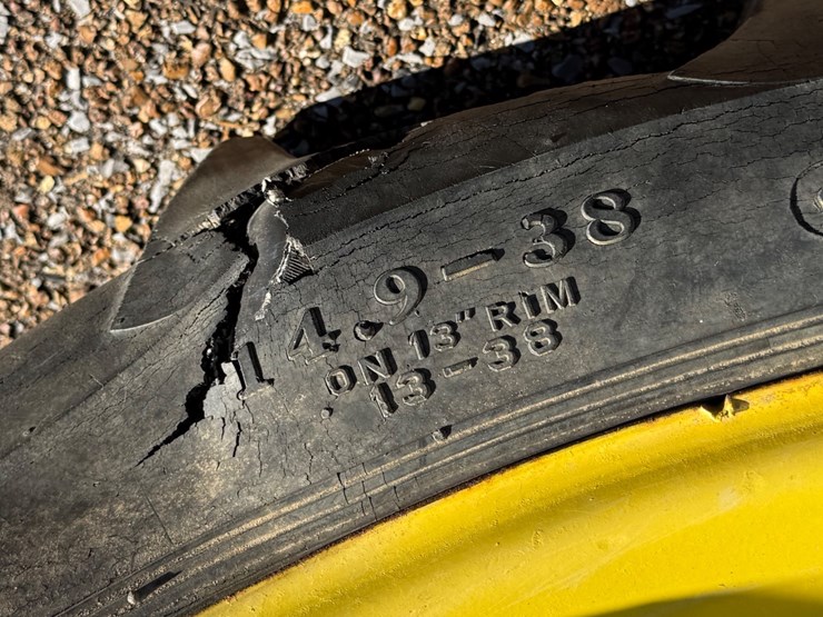 john-deere-70-image-21