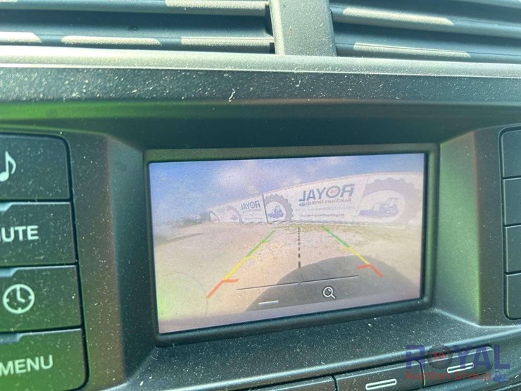 2017-ford-explorer-image-16