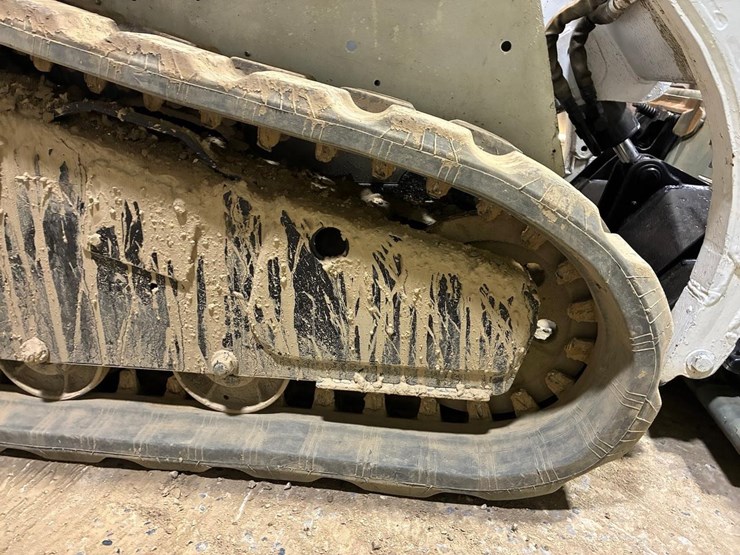 bobcat-t140-image-13