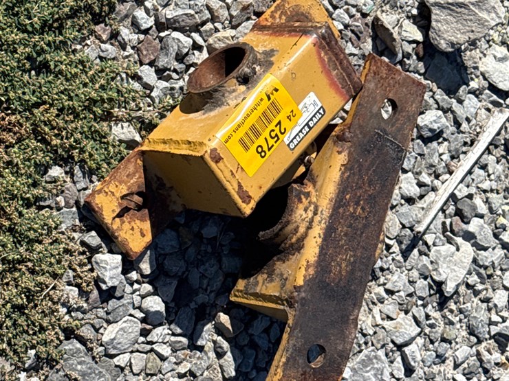 #2578-•-lot-of-(2)-shaft-carriers-inv#-2578-image-4