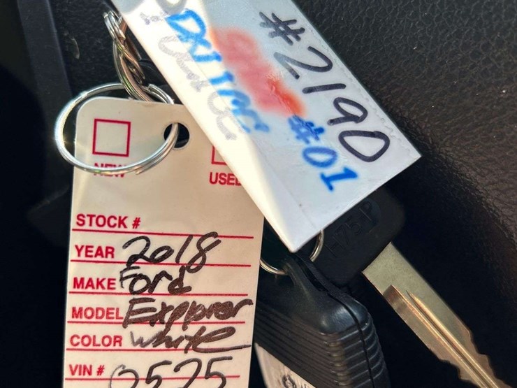 2018-ford-explorer-image-29