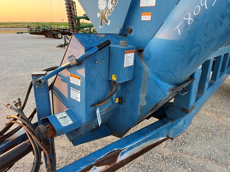 1997-kinze-840-image-2