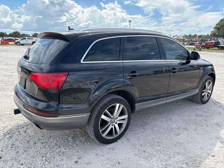 2012-audi-q7-premium-plus-awd-suv-image-3