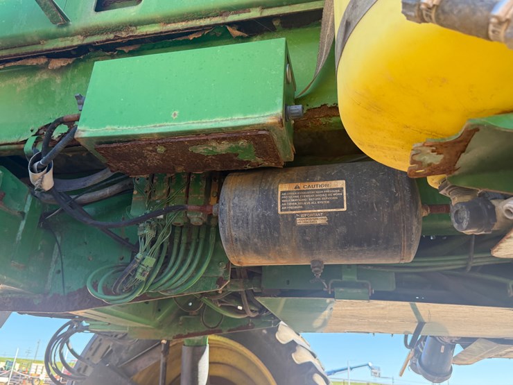 john-deere-4710-image-30