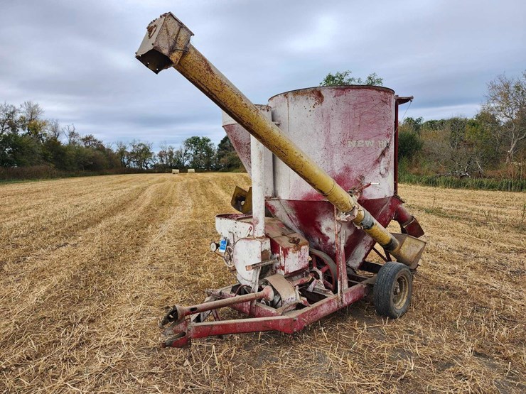 new-holland-350-image-1