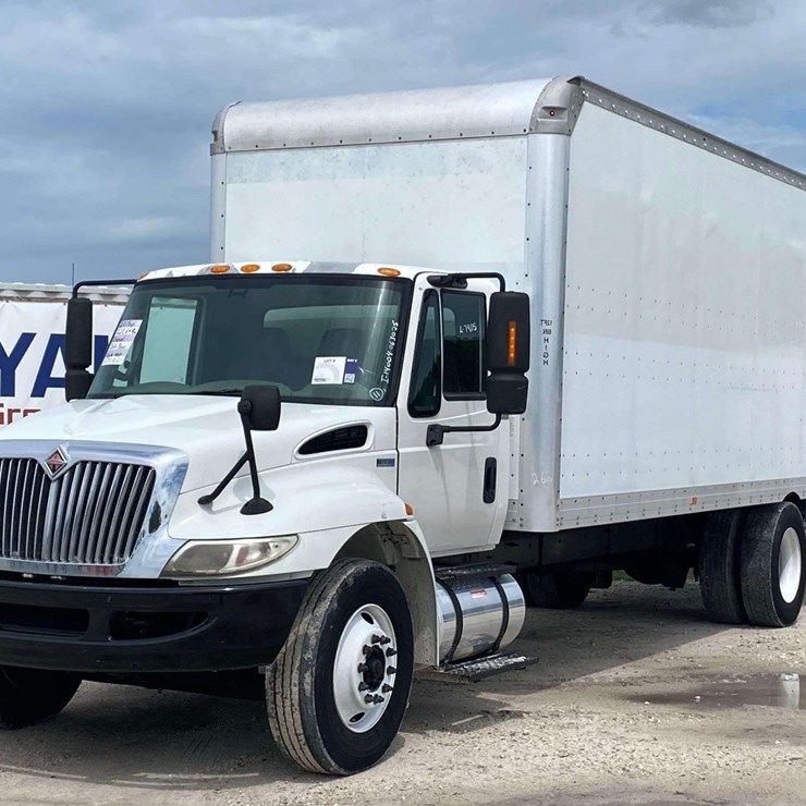 2015 INTERNATIONAL DURASTAR 4300