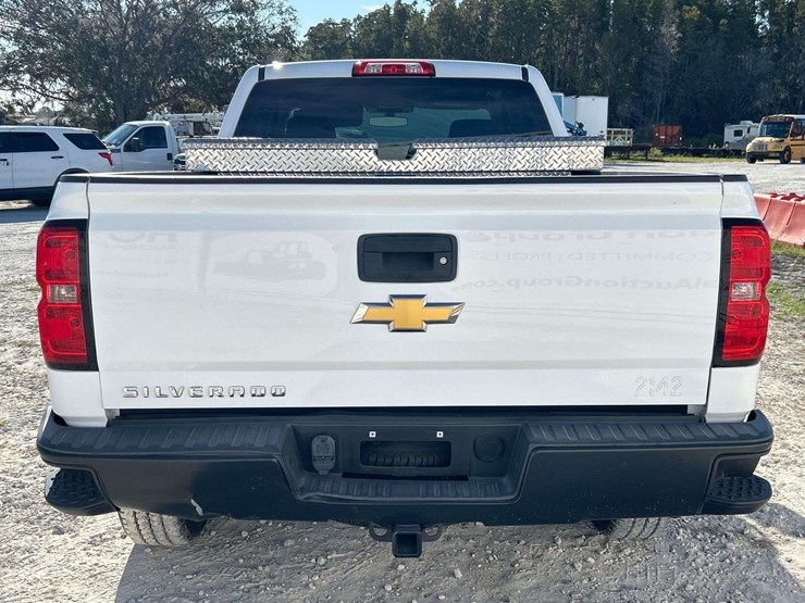 2018-chevrolet-1500-image-29