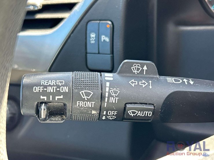 2018-chevrolet-tahoe-image-12