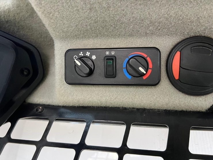 2023-bobcat-t66-image-25