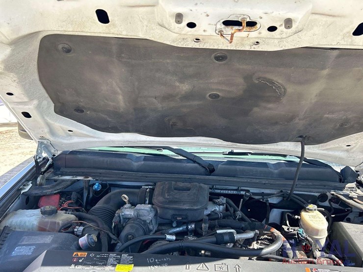 2013-chevrolet-silverado-3500-image-7