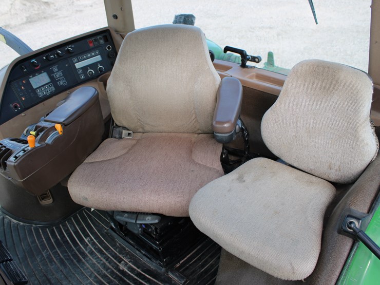 john-deere-8320-image-69