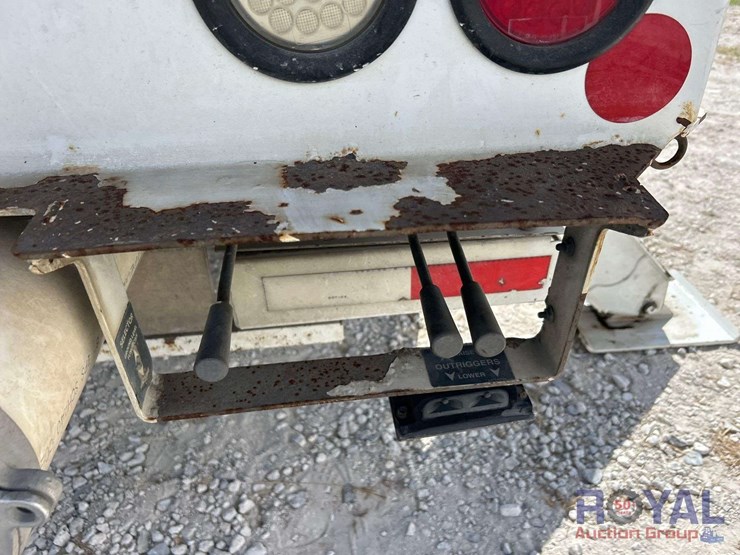 2016-freightliner-m2-106-altec-am50-50ft.-bucket-truck-image-30