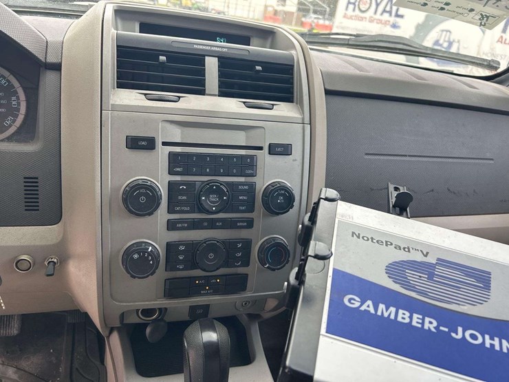 2011-ford-escape-xlt-image-15