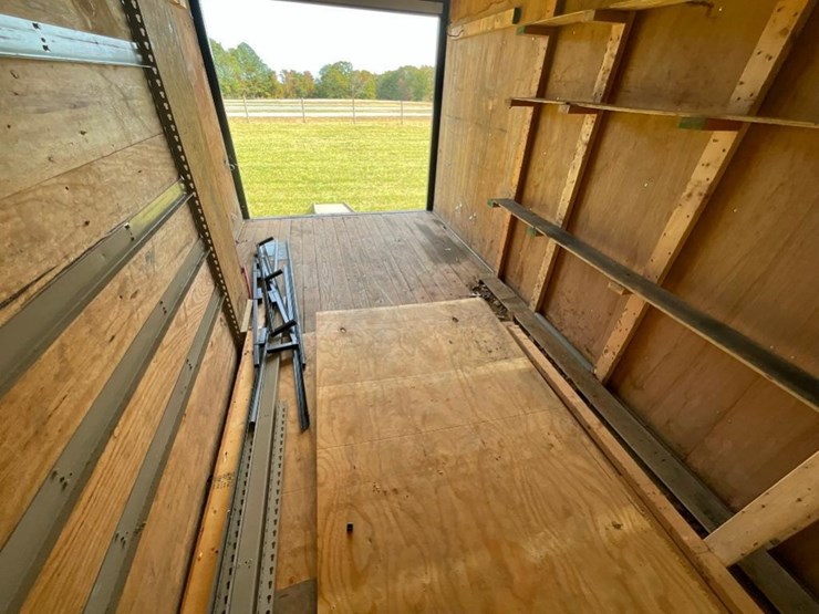 2014-ford-e350-image-21