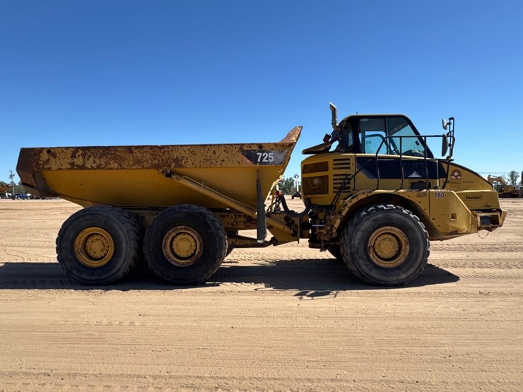 2007-caterpillar-725-image-5